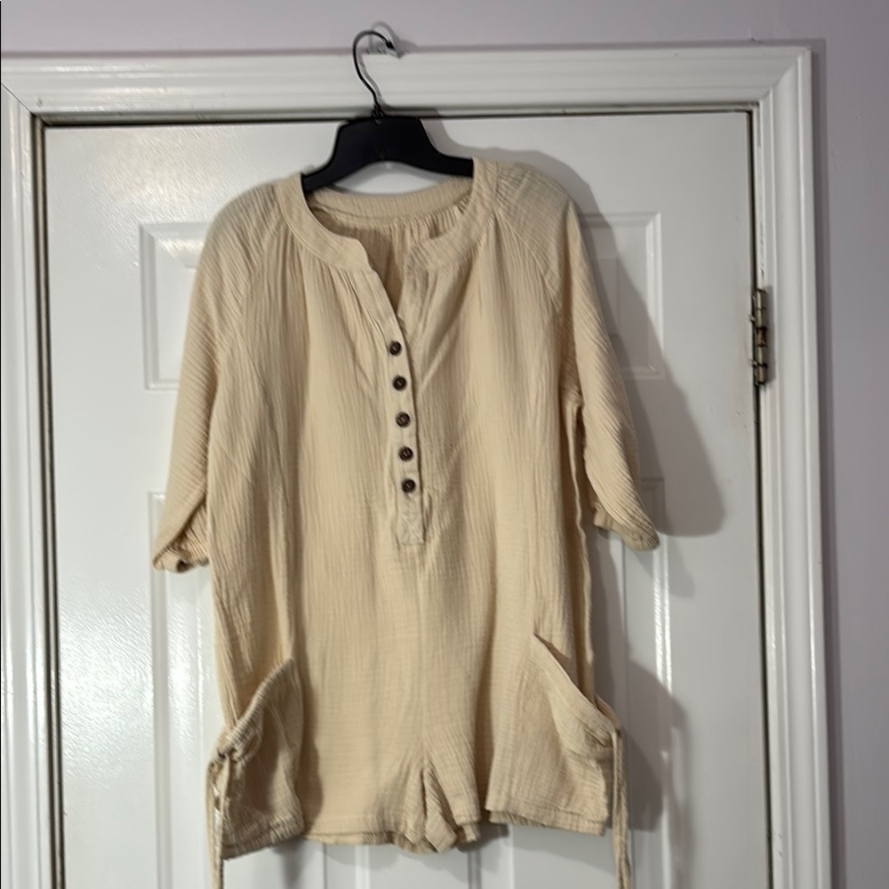 Loveimgs brand romper Size Medium